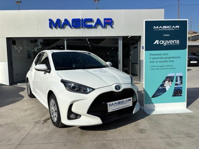Toyota Yaris 1.5 Hybrid Business, del 2024, 8.700 km, in vendita a Palemo (PA)
