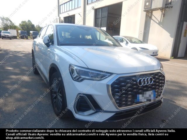 Audi Q3 SPB 45 TFSI e S tronic S line edition - foto 2 di 4