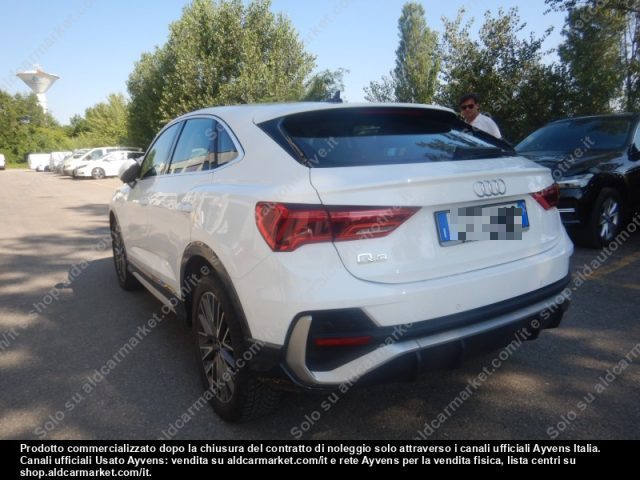 Audi Q3 SPB 45 TFSI e S tronic S line edition - foto 4 di 4