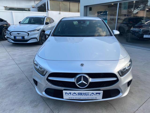 Mercedes-Benz A 180 d Automatic Sport - foto 3 di 4