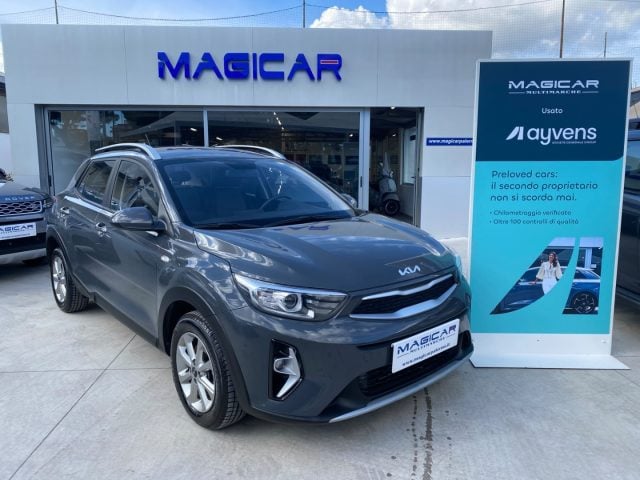 Kia Stonic 1.0 T-GDi 100 CV MHEV MT Urban Special Edition, del 2023, 32.000 km, in vendita a Palemo (PA)
