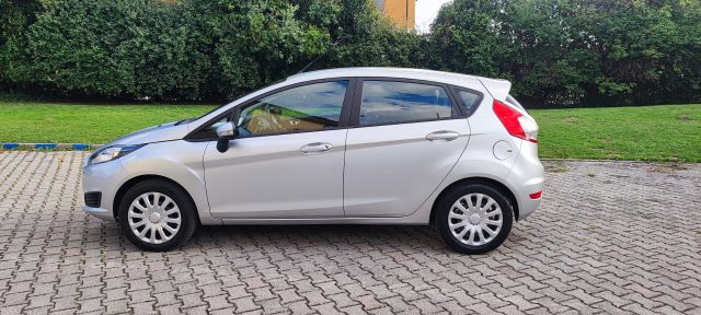 Ford Fiesta 1.2 82 CV 5 porte Titanium - foto 2 di 4