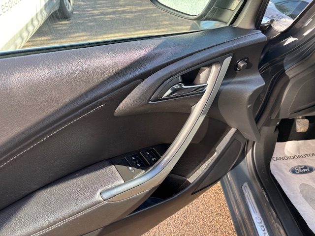 Opel Astra 1.7 CDTI 130CV Sports Tourer Cosmo usato a SAN SEVERO