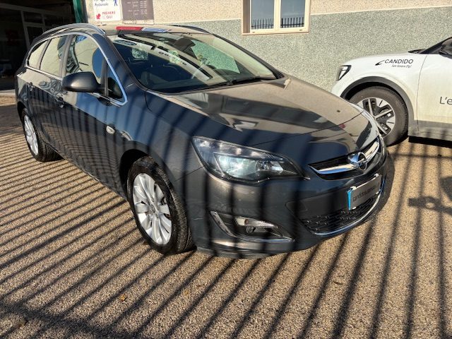 Opel Astra 1.7 CDTI 130CV Sports Tourer Cosmo - foto 3 di 4