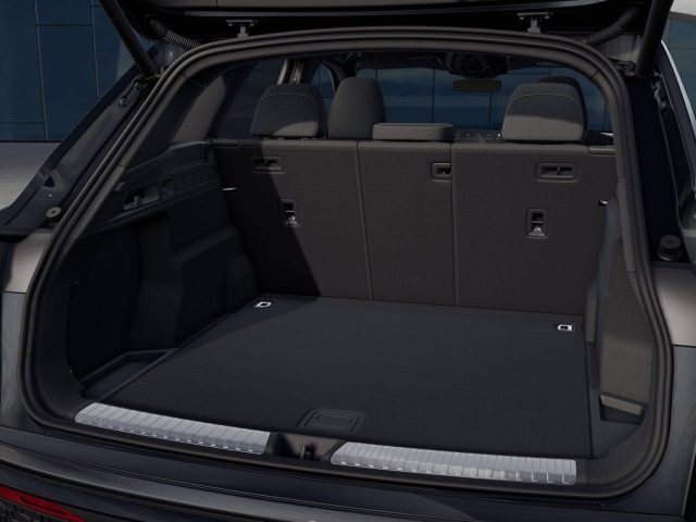 Audi Q5 TDI 150 kW mHEV+ S tronic quattro S line edition km 0 a VALDOBBIADENE