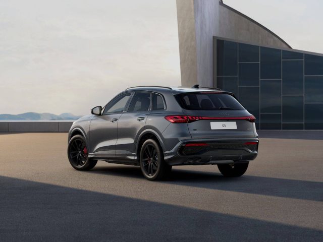 Audi Q5 TDI 150 kW mHEV+ S tronic quattro S line edition km 0 a VALDOBBIADENE