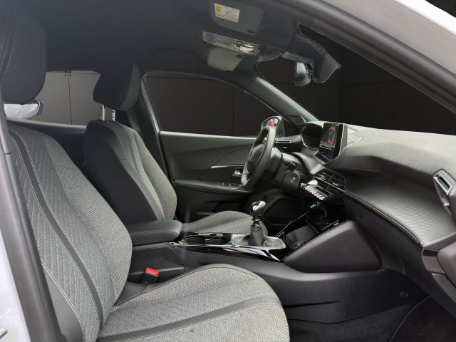 Peugeot 2008 PureTech 100 S&S Allure, del 2024, 10.560 km, in vendita a Valdobbiadene (TV)