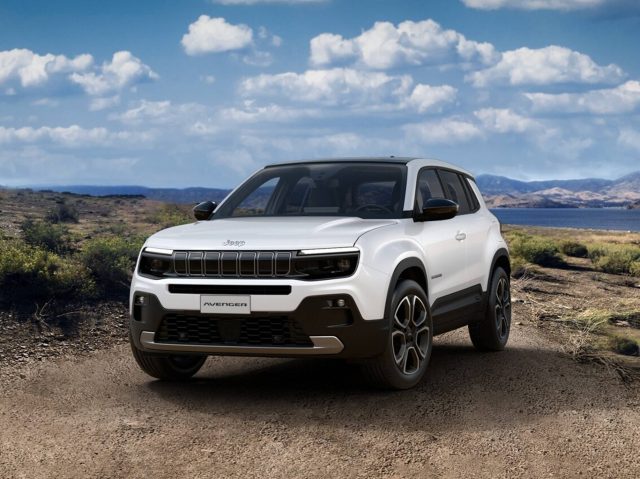 Jeep Avenger 1.2 Turbo 110 CV MHEV Summit km 0 a VALDOBBIADENE