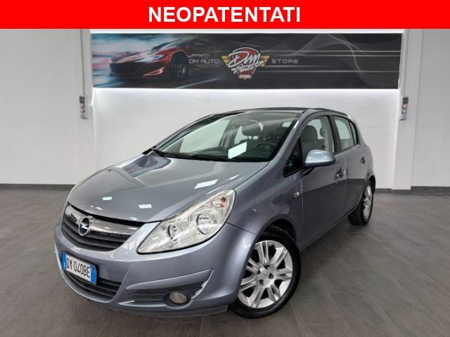 Opel Corsa 1.2 5 porte Cosmo, del 2009, 160.000 km, in vendita a Thiene (VI)