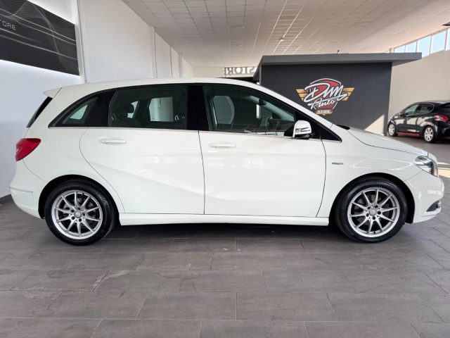 Mercedes-Benz B 200 CDI BlueEFFICIENCY Premium - foto 4 di 4