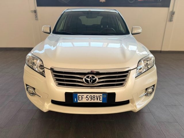 Toyota RAV 4 RAV4 Crossover 2.2 D-Cat 177 CV Executive GANCIO T - foto 3 di 4