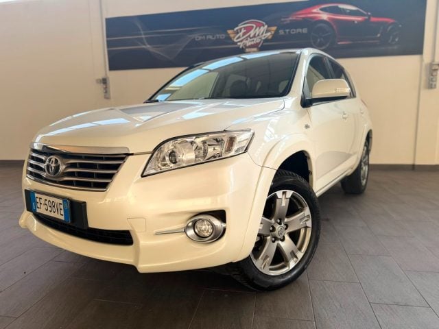 Toyota RAV 4 RAV4 Crossover 2.2 D-Cat 177 CV Executive GANCIO T - foto 2 di 4