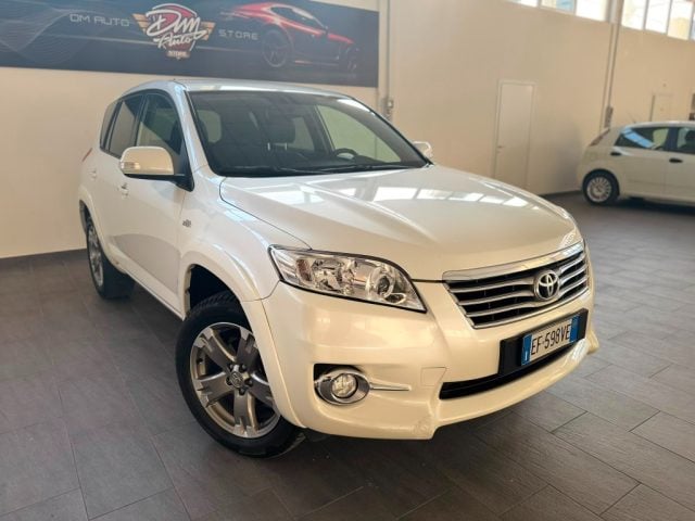 Toyota RAV 4 RAV4 Crossover 2.2 D-Cat 177 CV Executive GANCIO T - foto 4 di 4