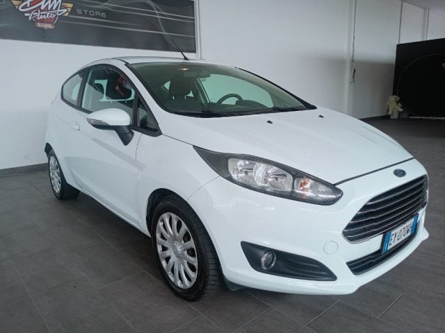 Ford Fiesta 1.5 TDCi 75CV 3 porte Business - foto 3 di 4