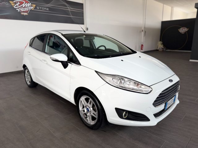 Ford Fiesta 1.5 TDCi 75CV 5 porte Titanium - foto 3 di 36