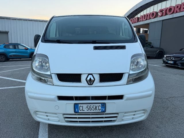 Renault Trafic T27 1.9 dCi/100 GANCIO TRAINO - foto 2 di 4