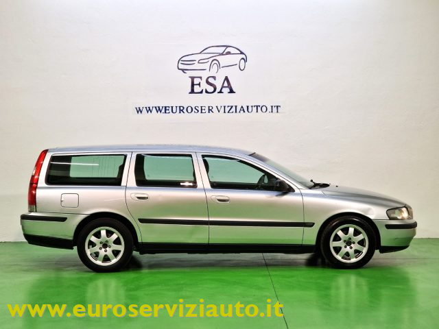 Volvo V70 2.4 D5 20V cat - foto 2 di 50