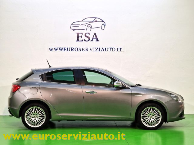 Alfa Romeo Giulietta 2.0 JTDm-2 170 CV Distinctive - foto 2 di 4