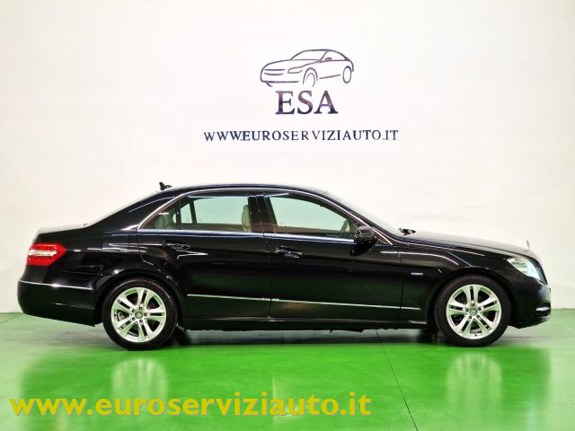 Mercedes-Benz E 200 CDI BlueEFFICIENCY Avantgarde - foto 4 di 4