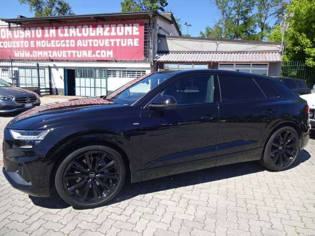 Audi Q8 50 3.0 tdi mhev Sport quattro tiptronic DOPPIO S-L usato a ABBIATEGRASSO
