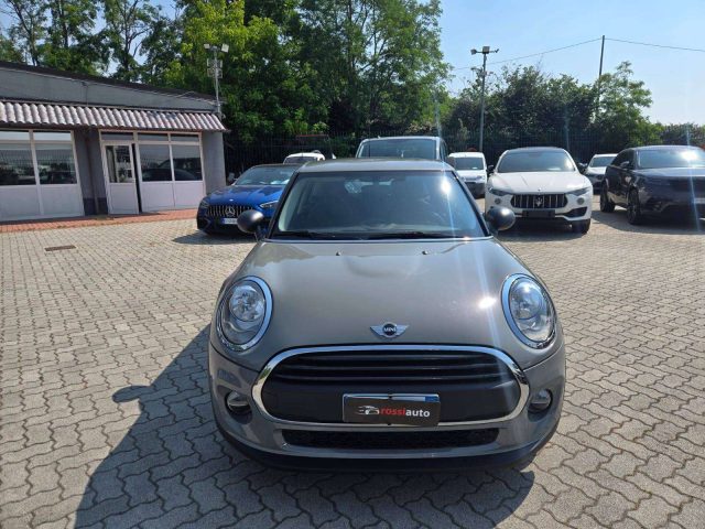 MINI One Mini One IV 1.2 5p ADATTA X NEOPATENTATI - foto 2 di 4