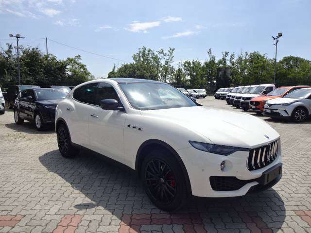 Maserati Levante 3.0 Q4 V6 350cv auto IVA ESPOSTA - foto 3 di 4