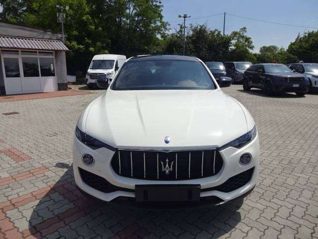 Maserati Levante 3.0 Q4 V6 350cv auto IVA ESPOSTA - foto 2 di 4