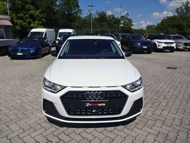 Audi A1 Sportback 25 1.0 tfsi Advanced adatta x NEOPATENTA - foto 2 di 14