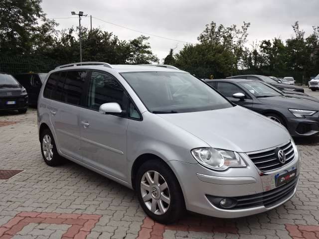 Volkswagen Touran I 2007 2.0 tdi Trendline dsg dpf - foto 3 di 17