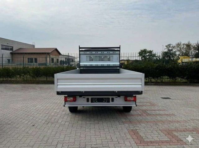 Maxus Deliver 9 Deliver 9 rwd R.Sing Cassone Fisso 4000mm - foto 3 di 4