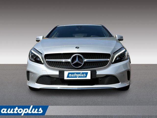 Mercedes-Benz A 200 D Urban 4 Matic - foto 2 di 4