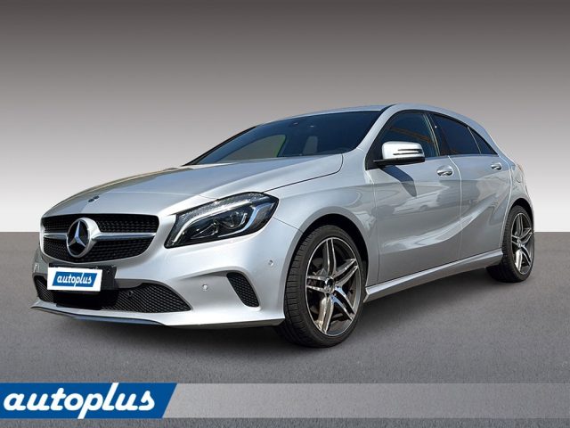 Mercedes-Benz A 200 D Urban 4 Matic - foto 3 di 4