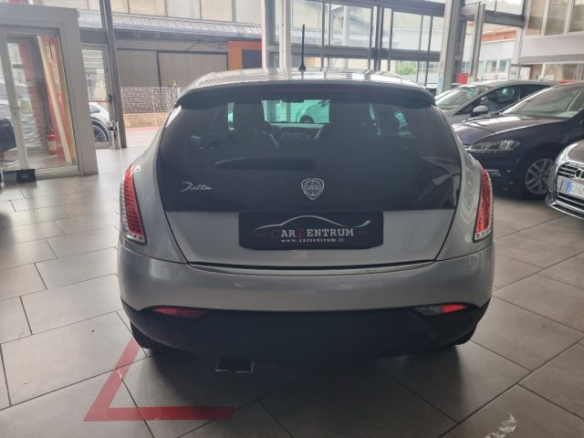 Lancia Delta 1.9 MJT Twinturbo DPF Oro - foto 4 di 4