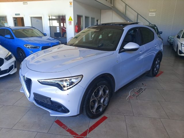 Alfa Romeo Stelvio 2.2 Turbodiesel 210 CV AT8 Q4 Ti, del 2022, 133.000 km, in vendita a Potenza (PZ)