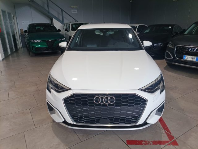 Audi A3 SPB 35 TDI S tronic - foto 2 di 4