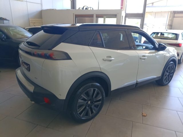 Peugeot 2008 BlueHDi 130 S&S EAT8 GT Line - foto 4 di 4