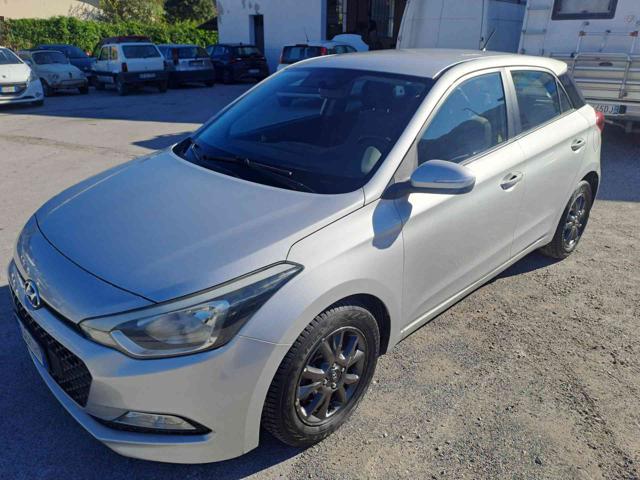 Hyundai i20 1.1 CRDi 12V 5 porte Comfort, del 2017, 150.000 km, in vendita a Borgo A Mozzano (LU)