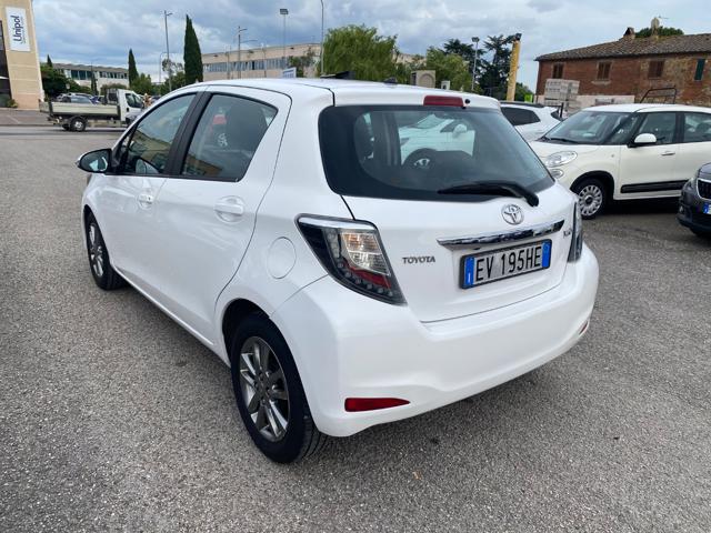Toyota Yaris 1.4 D-4D 5 porte Active - foto 4 di 4