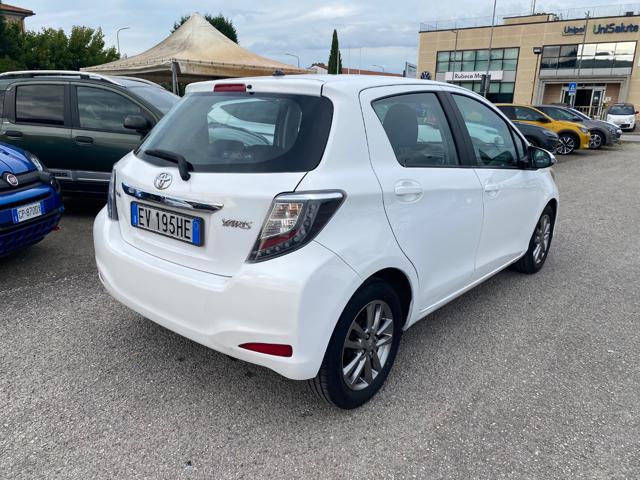 Toyota Yaris 1.4 D-4D 5 porte Active - foto 3 di 4