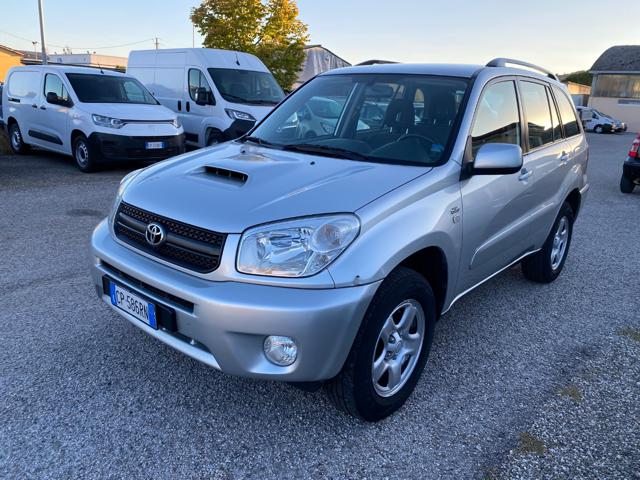 Toyota RAV 4 MY23 RAV4 2.0 Tdi D-4D cat 5 porte Sol, del 2004, 117.000 km, in vendita a Sinalunga (SI)