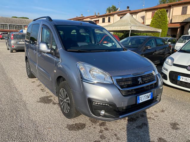 Peugeot Partner Tepee BlueHDi 100 Active GANCIO TRAINO - foto 2 di 4