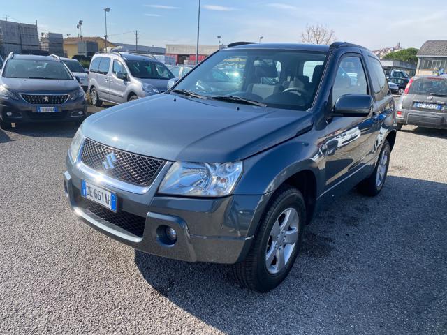 Suzuki Grand Vitara 1.9 DDiS 3 porte, del 2007, 201.000 km, in vendita a Sinalunga (SI)