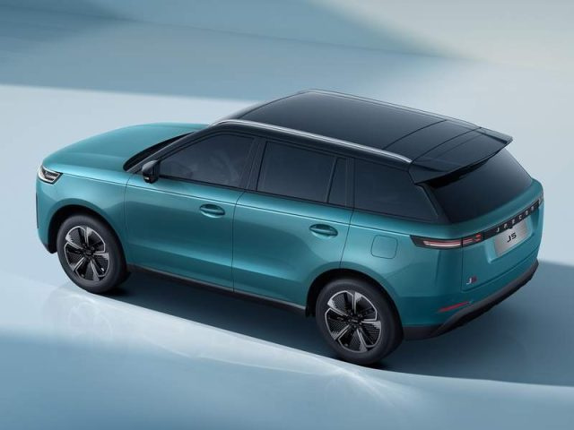 Jaecoo J5 PURE FULL HYBRID SHS - foto 2 di 4