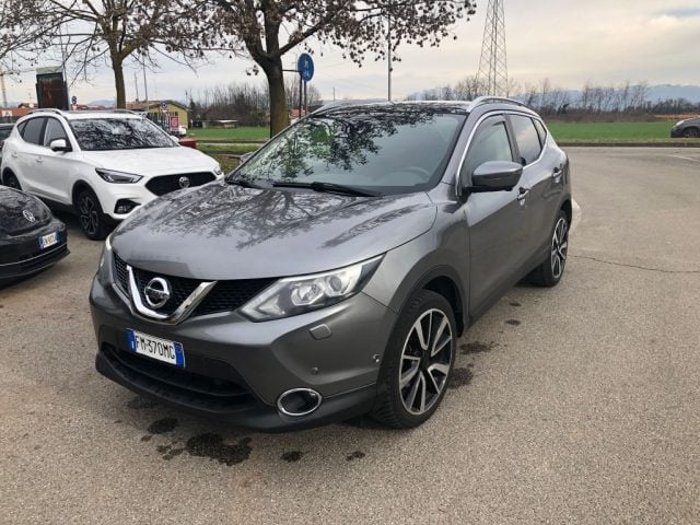 Nissan Qashqai 1.6 dCi 2WD N-Connecta Aut. + Gancio Traino - foto 2 di 4