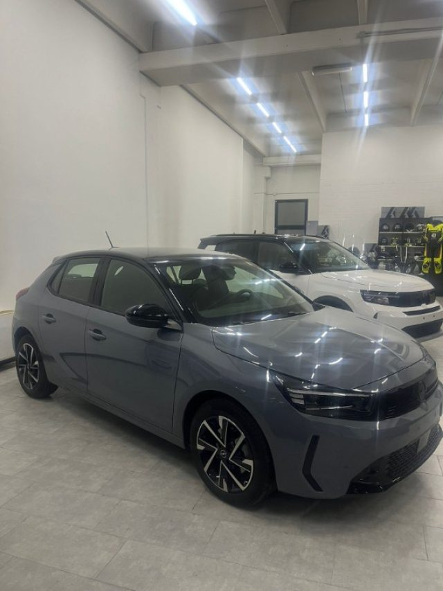 Opel Corsa Hybrid 110 CV aut. Edition - foto 4 di 15