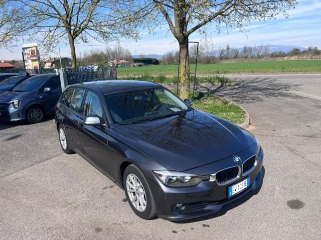BMW 318 d Touring Business aut., del 2014, 162.000 km, in vendita a Arcore (MB)