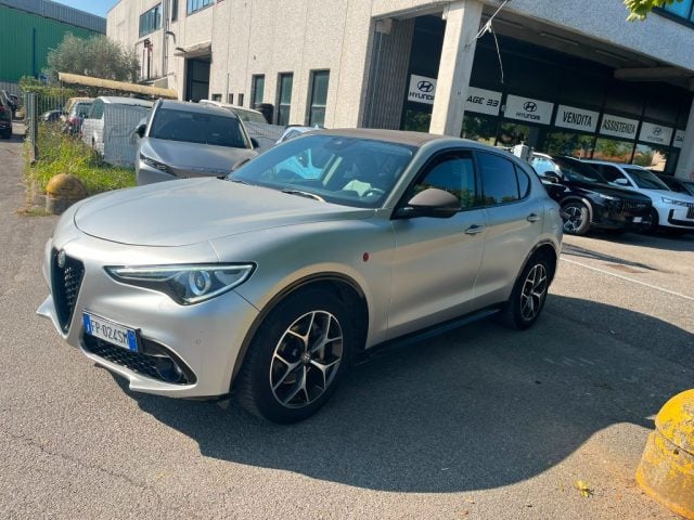 Alfa Romeo Stelvio 2.2 Turbodiesel 180 CV AT8 RWD Super - foto 2 di 4