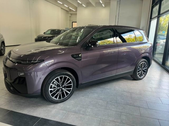 Leapmotor B10 reev plug in hybrid Life 218 CV - foto 2 di 4