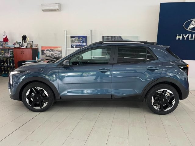 Kia Stonic 1.0 T-GDi 100 CV MHEV DCT Urban - foto 2 di 4