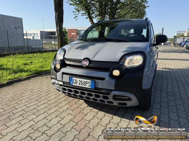 Fiat Panda 1.0 FireFly S&S Hybrid City Cross, usato a RIVOLI